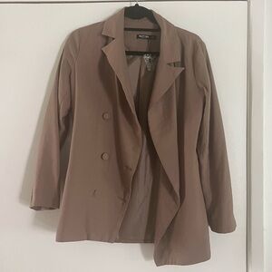 Nasty Gal x Emrata - Slouchy double breasted blazer (tan)